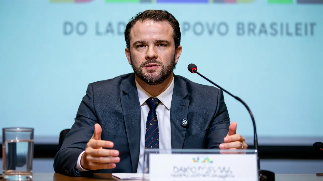 Cronologia e Detalhes Técnicos
